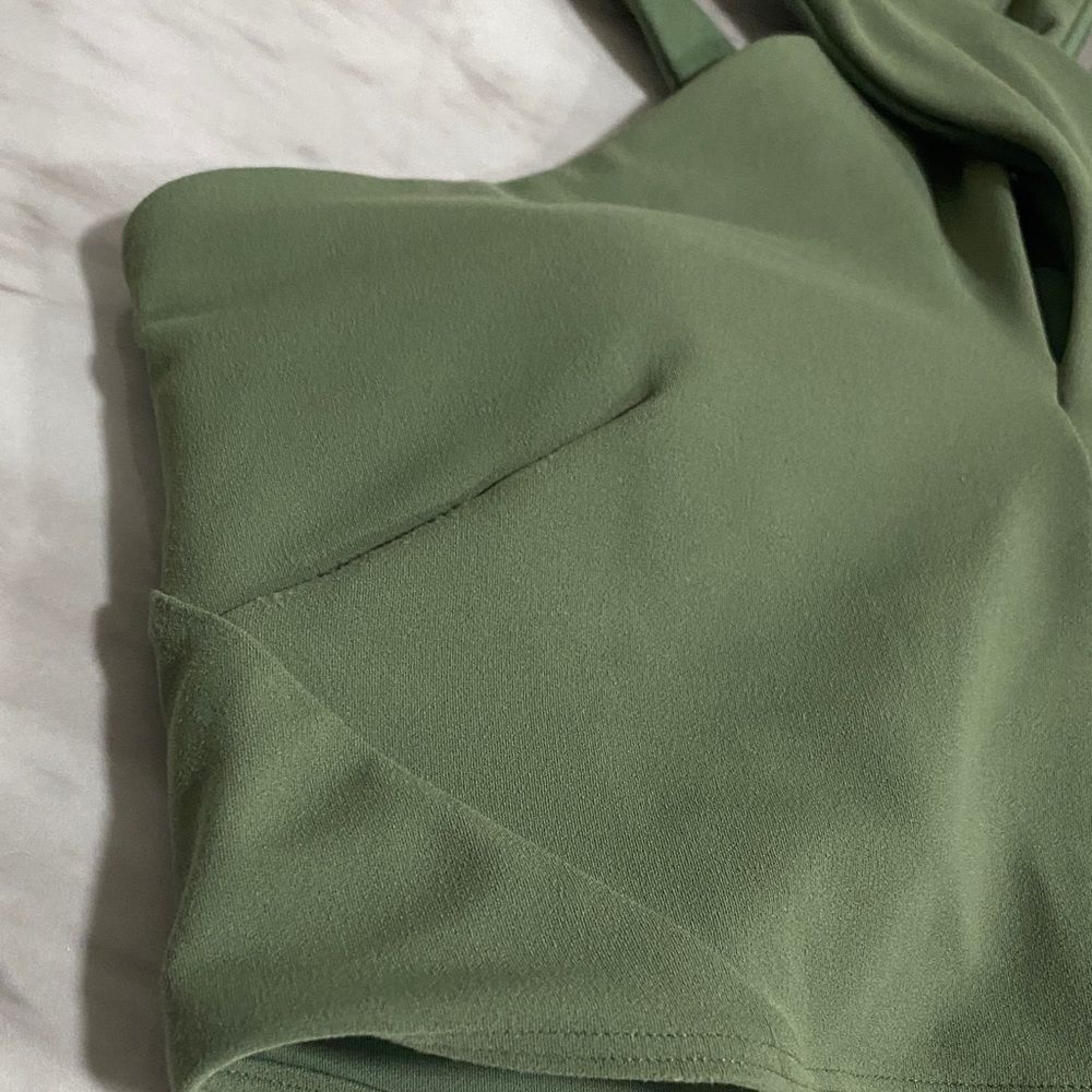 Lululemon Nulu Wrap-Front Longline Bra Green Twill Size 6 Light Support A/B - Picture 11 of 14
